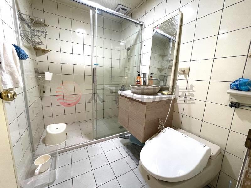 E012-碧瑤山莊三房+車位,新北市泰山區辭修路