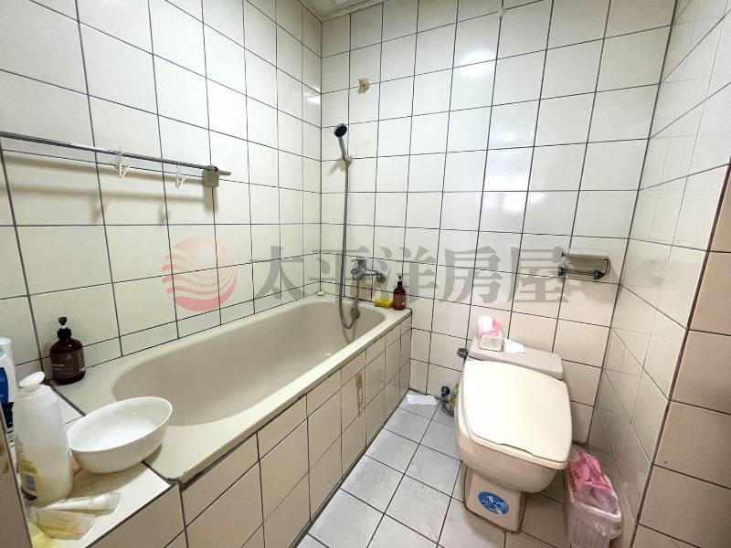 E012-碧瑤山莊三房+車位,新北市泰山區辭修路