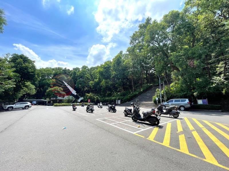 E012-碧瑤山莊三房+車位,新北市泰山區辭修路