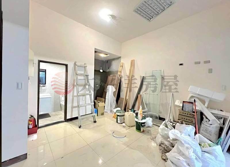 E038-全新挑高一樓 建商餘屋,新北市三重區仁愛街