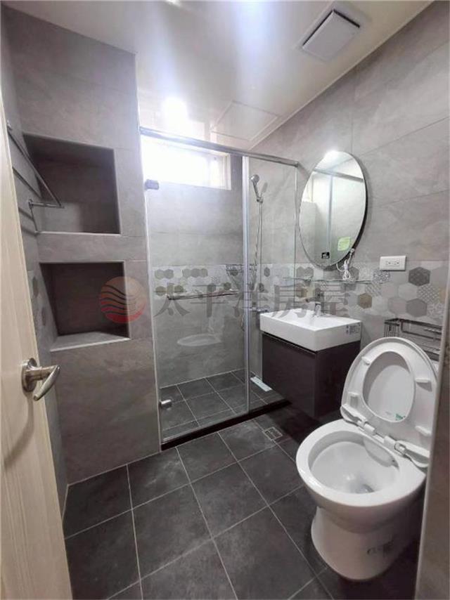 E118-儒林世家三房車,新北市泰山區明志路一段