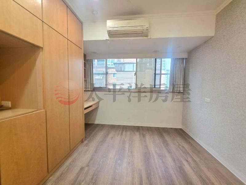 B014-忠誠星鑽三期4房車,新北市新莊區中榮街