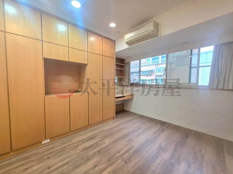 B014-忠誠星鑽三期4房車,新北市新莊區中榮街