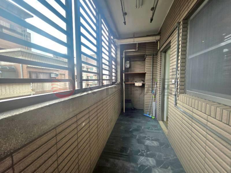 B014-忠誠星鑽三期4房車,新北市新莊區中榮街