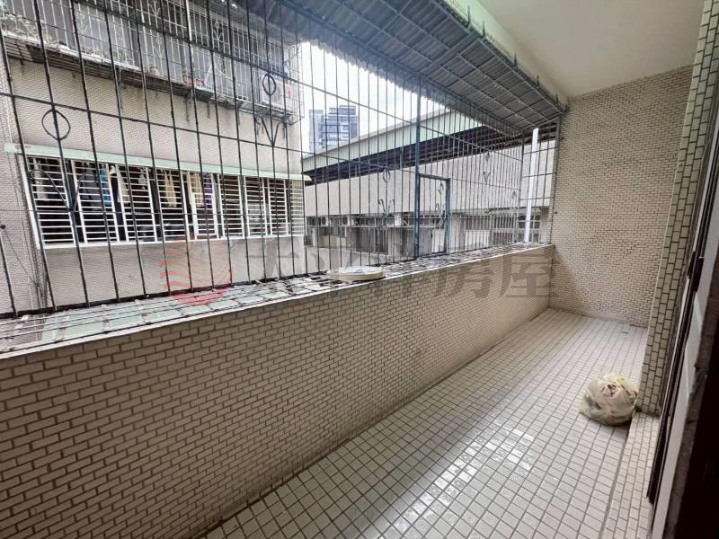 E098-甜甜價新婚成家 首購族邊間宅,新北市泰山區漢口街