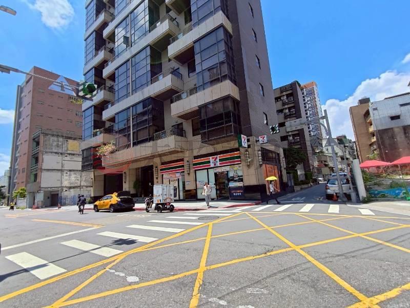 E142-萬華西園黃金店面(A)+3車位,台北市萬華區西園路一段