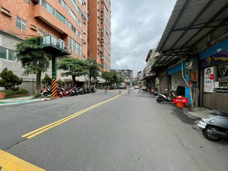 A041-透天乙工廠辦,新北市新莊區鳳山街