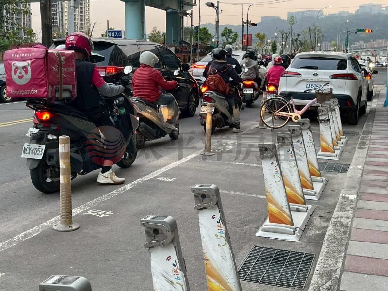 C013-低總價 幸福佳瑪店面,新北市新莊區幸福路