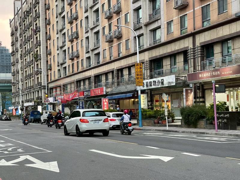 C013-低總價 幸福佳瑪店面,新北市新莊區幸福路