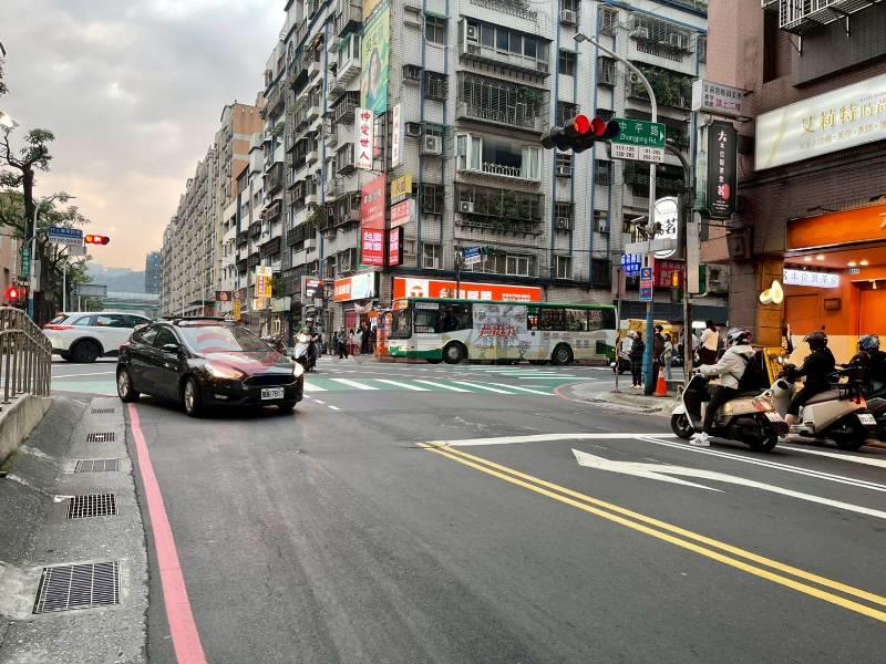 C013-低總價 幸福佳瑪店面,新北市新莊區幸福路