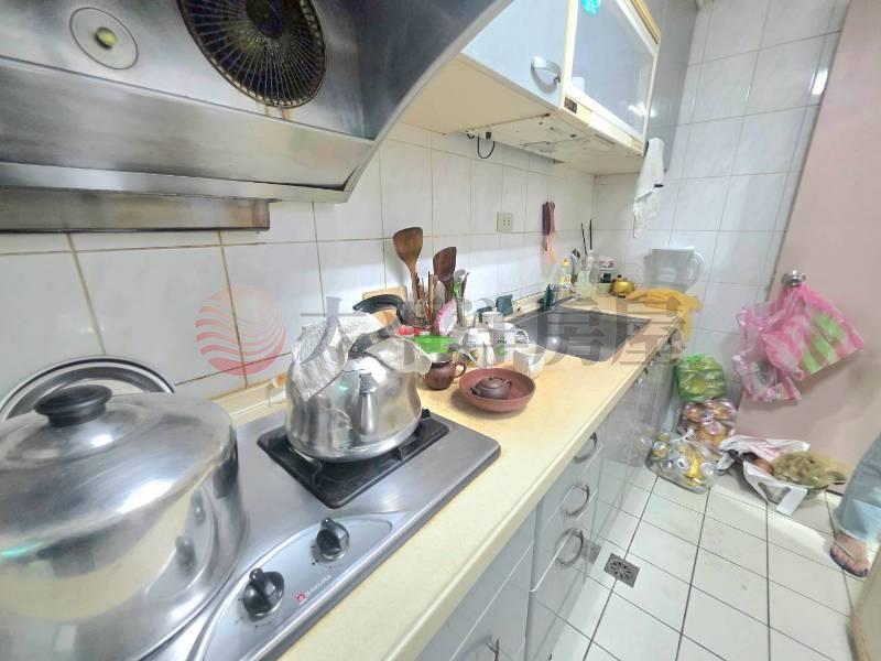 B008-陽光綠堤華廈三房,新北市新莊區五工一路