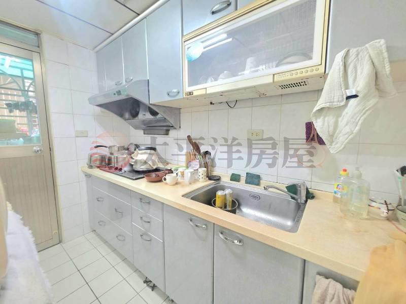 B008-陽光綠堤華廈三房,新北市新莊區五工一路