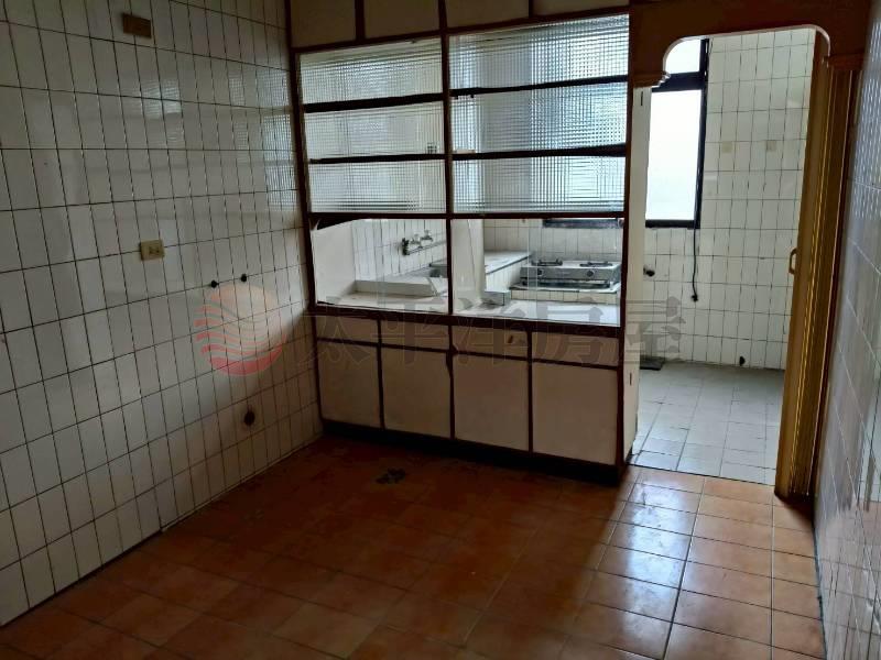 E181三重一堆麥當當都更宅,新北市三重區力行路二段