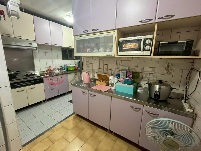 A88中港大排 近市場3樓美寓,新北市新莊區自重街