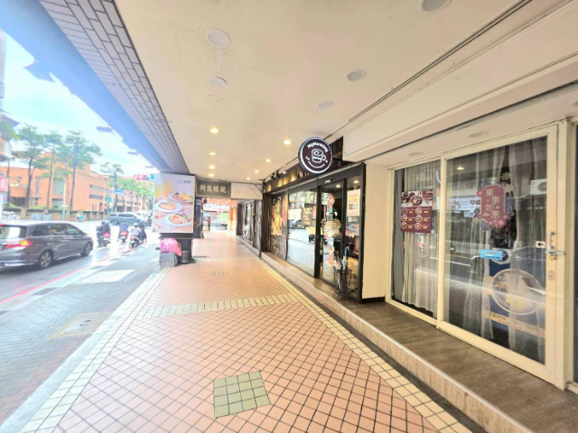 C016-幸福路顯眼金店面,新北市新莊區幸福路