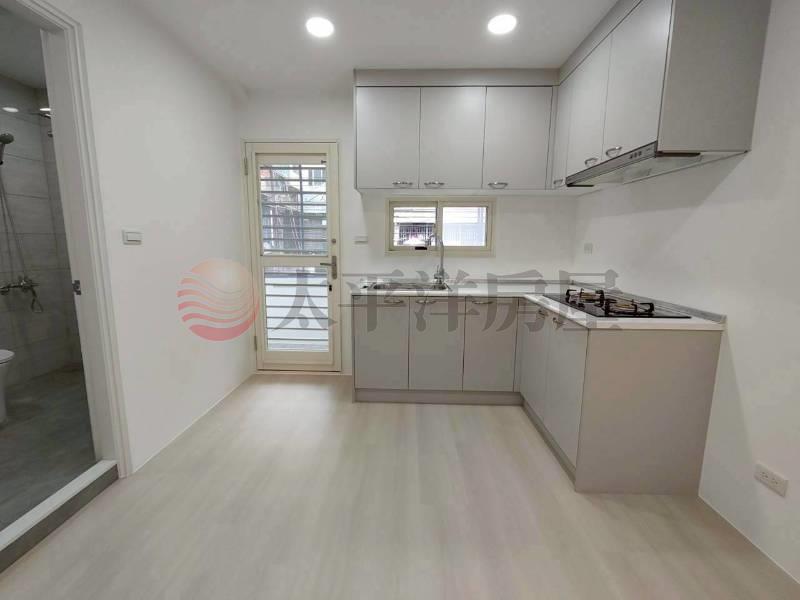 A083-中泰商圈美三樓,新北市新莊區中泰街