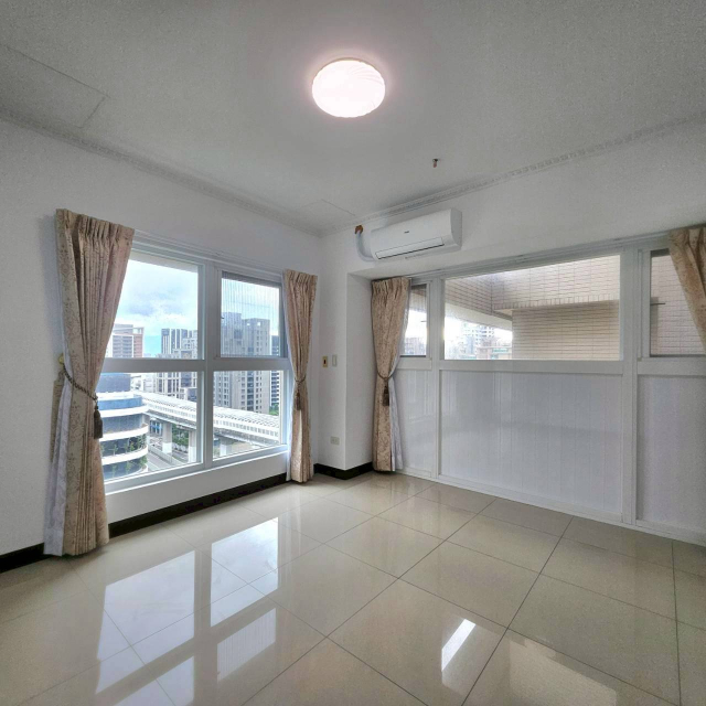 B017-副都心高景觀次頂樓6房車,新北市新莊區思源路