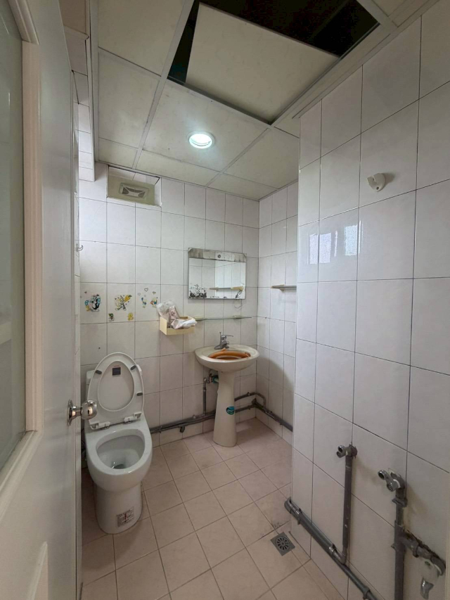 E134-民族商圈裝潢電梯頂佳,新北市蘆洲區民族路