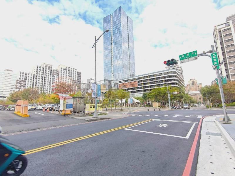 D005-副都心三角窗商業區土地,新北市新莊區副都心段