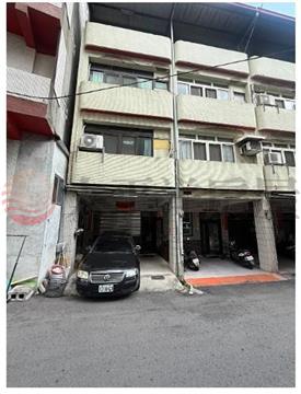 E113員林公園邊間萬年路第一市場門前可停車透天,彰化縣員林市萬年路二段