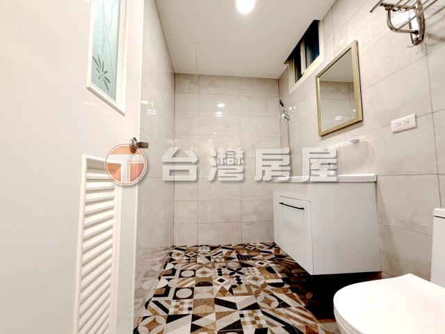 B25中正路華廈,新北市新莊區中正路