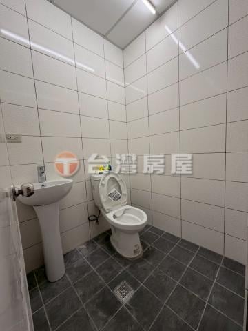 C109泰山民權三角金店面,新北市泰山區民權街