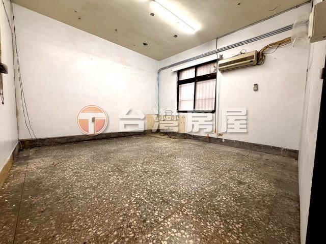 C27新莊精緻邊間三角窗店面,新北市新莊區後港一路