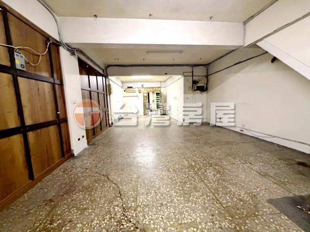 C27新莊精緻邊間三角窗店面,新北市新莊區後港一路