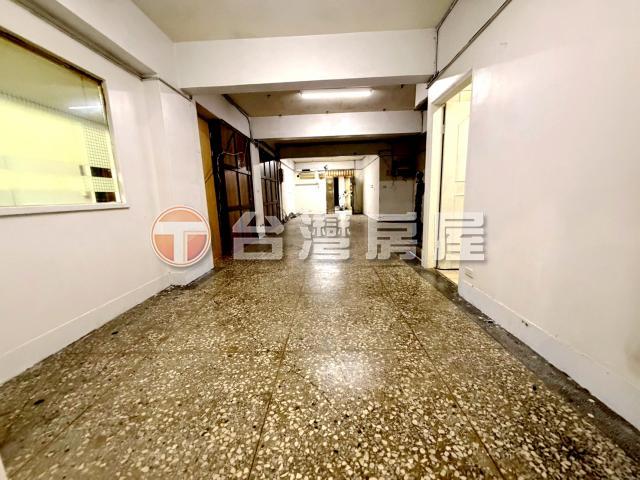C27新莊精緻邊間三角窗店面,新北市新莊區後港一路