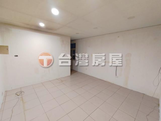 A06新泰路稀有邊間,新北市新莊區新泰路