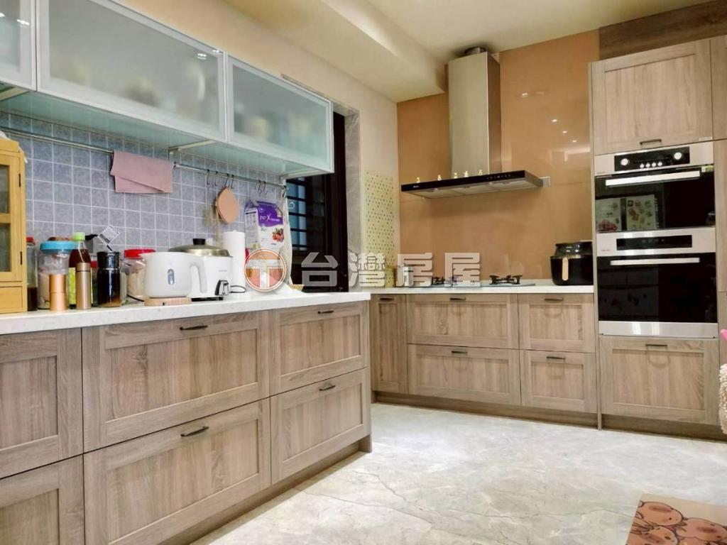 B115都峰苑三房雙車位,新北市新莊區中央路